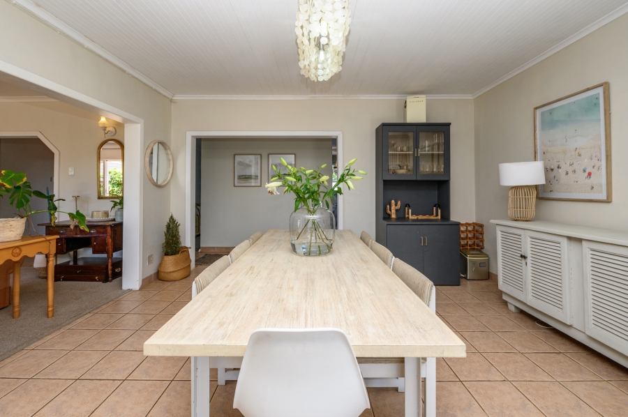 To Let 5 Bedroom Property for Rent in Summerstrand Eastern Cape
